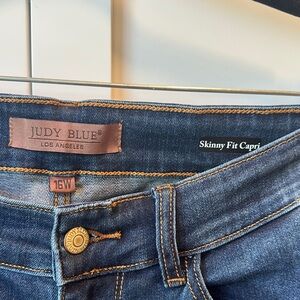 Judy Blue Dark Blue Skinny Capri Jeans